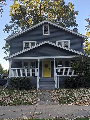 625 Hawthorn Ave Photo 1