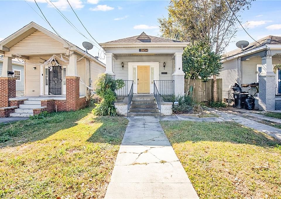 1st image of 2654 Myrtle St