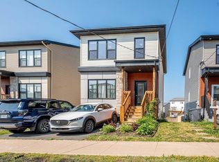 32 Travertine Ct, Halifax, NS B3P 0J5