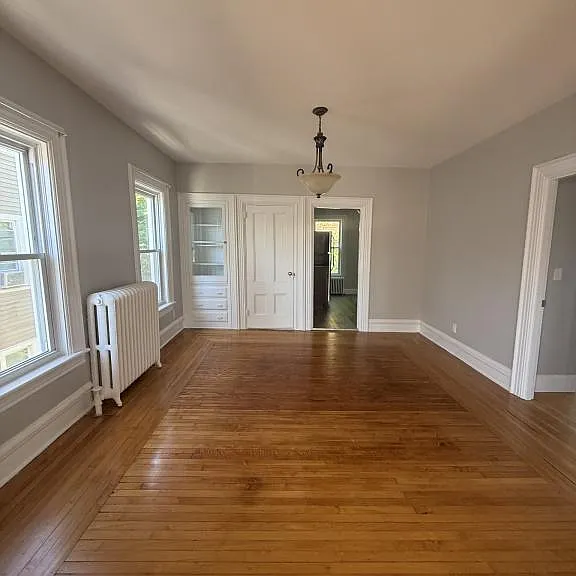 304 Grove St — Photo 8