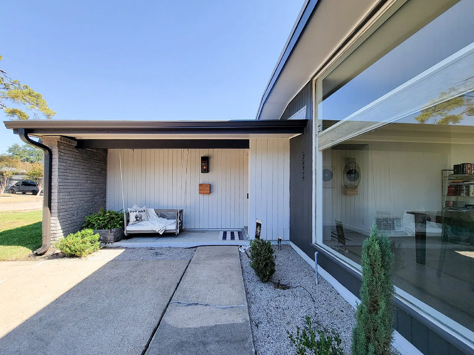 3 bed, 3.5 bath, 2219 sqft, $3,495 — Photo 4