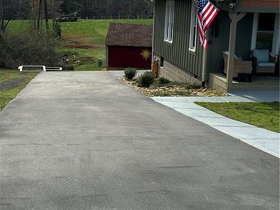 4th image of 4595 Grace Chapel Rd