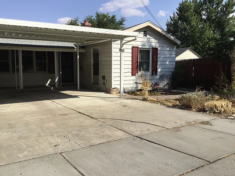 1306 Bon Rea Way — Photo 20
