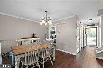 821 Stockbridge Dr — Photo 9