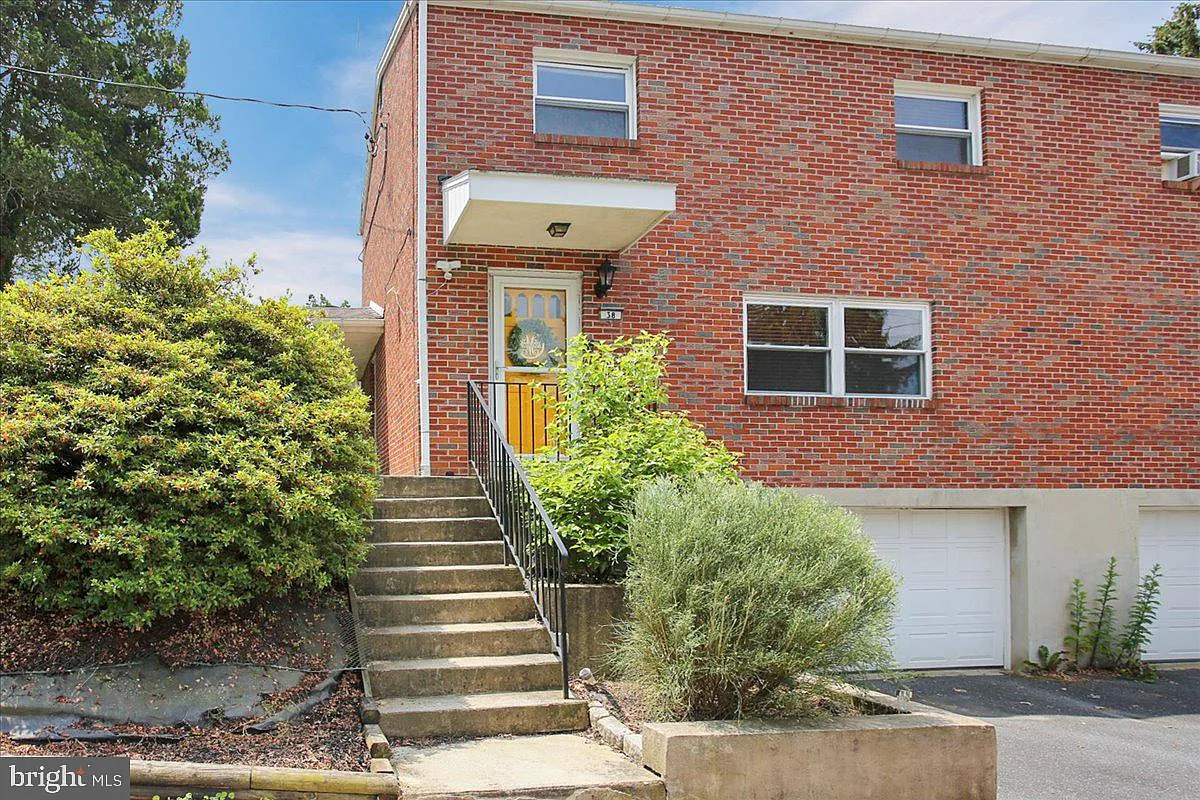 38 Madison St photo 1