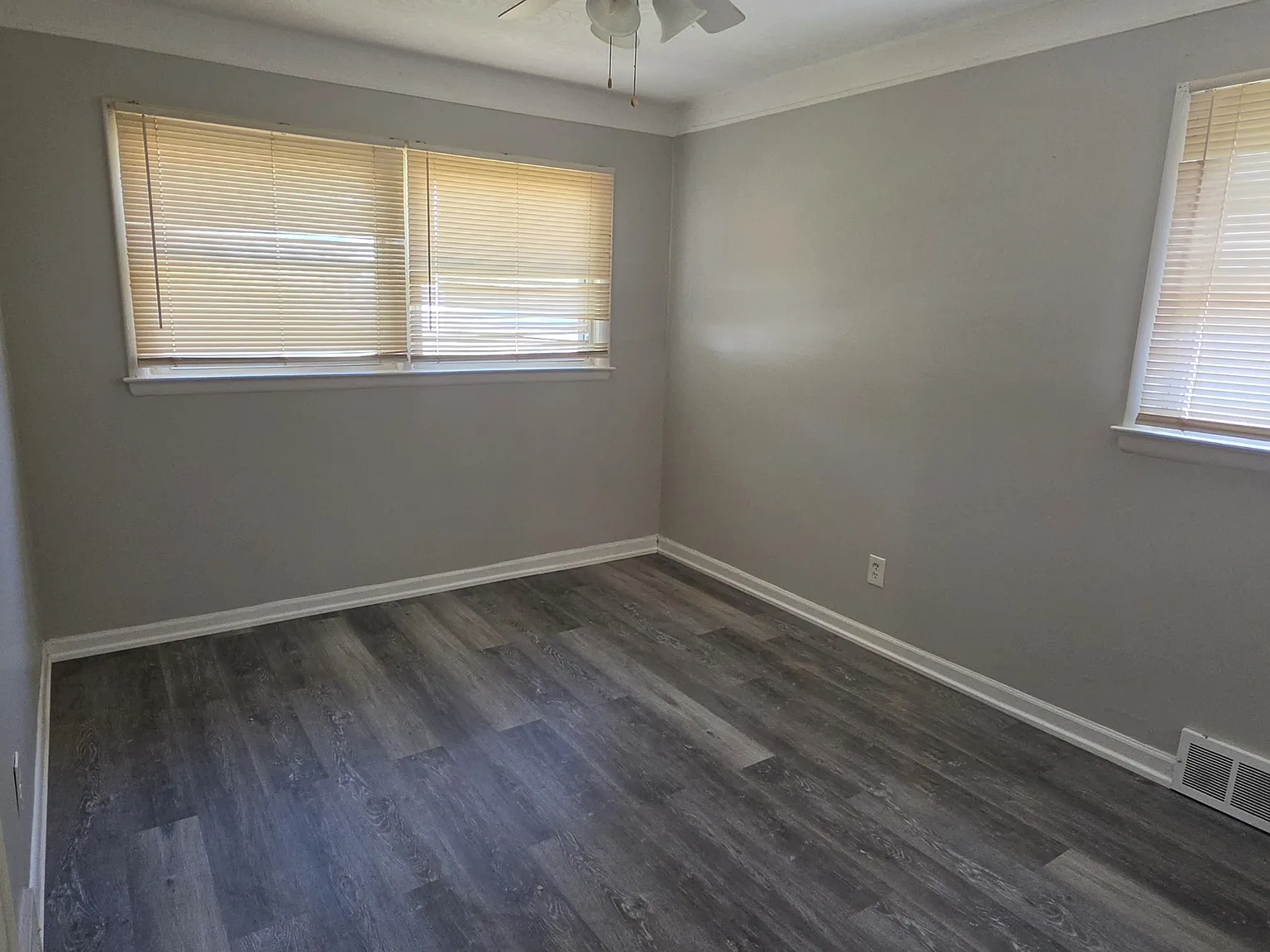 11332 Republic Avenue - 1 — Photo 4