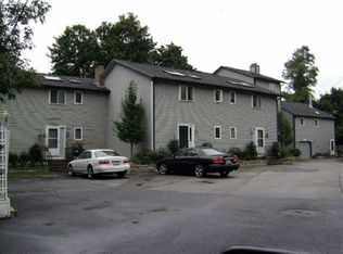 60 Oak Grove St #5, East Greenwich, RI 02818