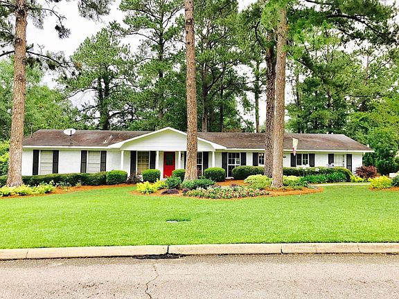 5 bedroom/3 bath ranch style house.