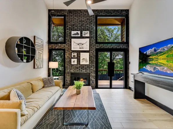 5701 Westslope Dr APT 17, Austin, TX 78731
