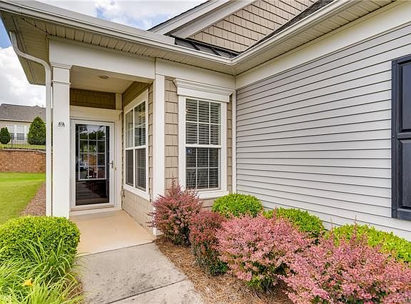 3rd image of 18008 Owl Ct