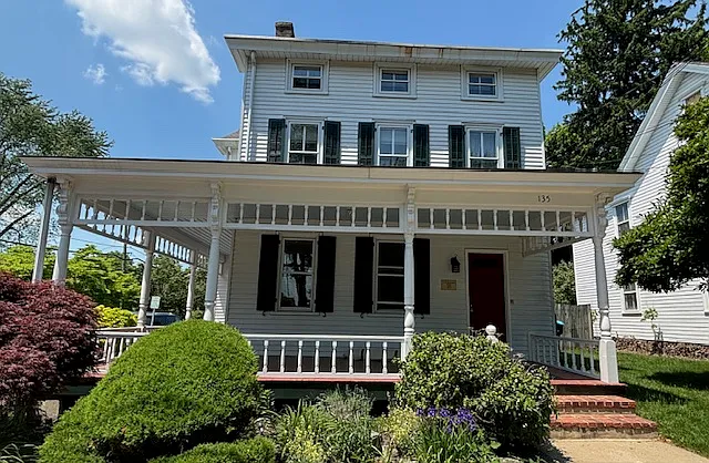 135 W Oakland Ave — Photo 12