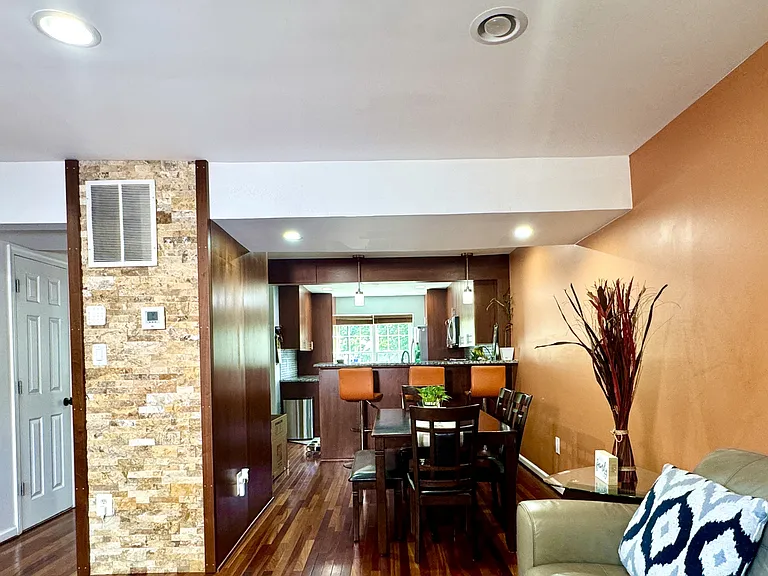 5203 Harbor Court Dr — Photo 10