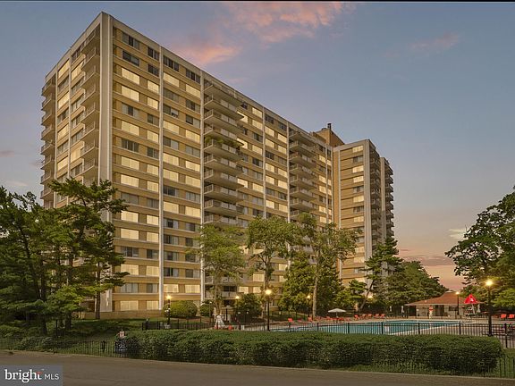 2nd image of 301 N Beauregard St APT 509