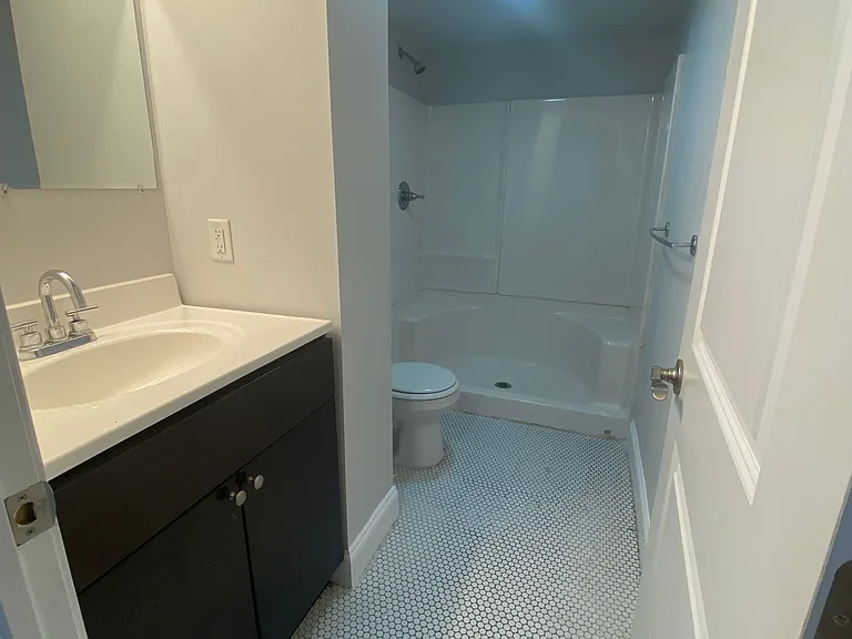 1936 N 17th St #1R — Photo 8