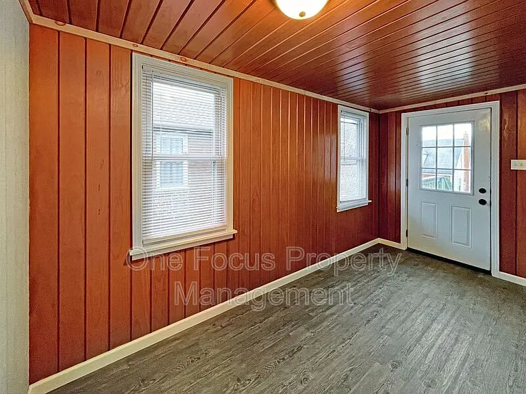 51 Pearl St — Photo 2