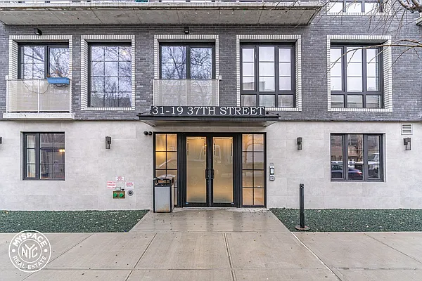 Rented by MySpaceNYC | media 157