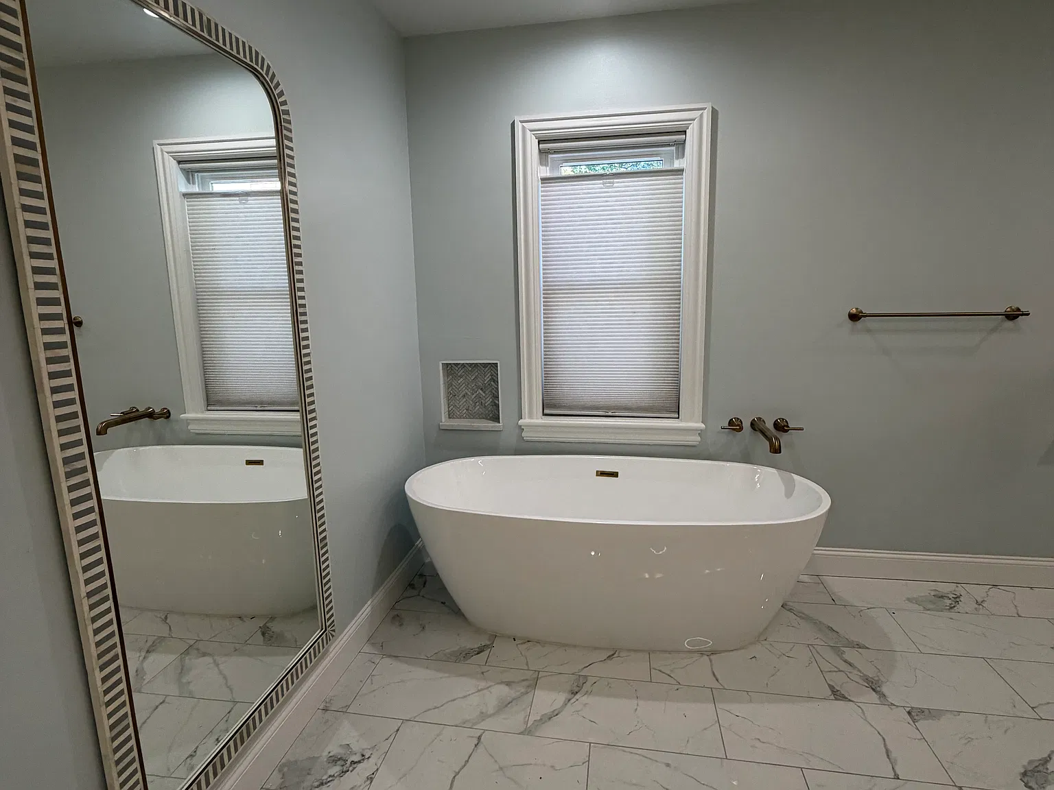 3 bed, 2.5 bath, 2400 sqft, $3,000 — Photo 4