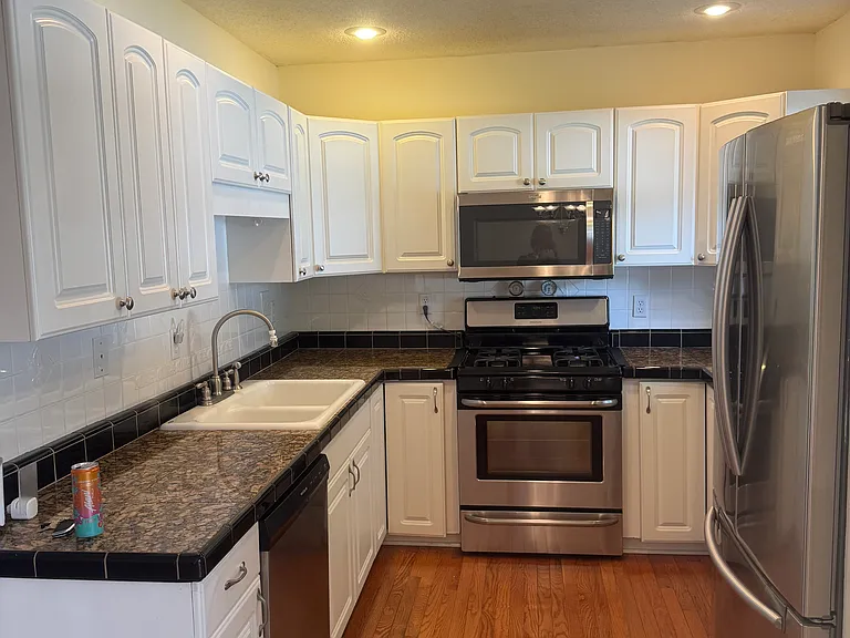 7376 Springside Dr — Photo 8
