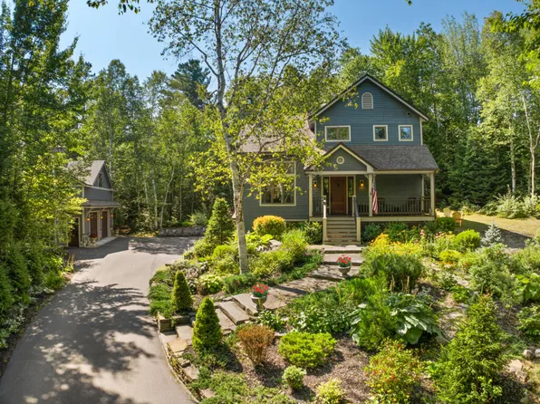 25 Snowberry Ln, Lake Placid, NY 12946