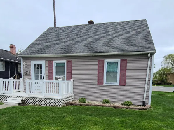 9010 Bunker Hill Dr, Munster, IN 46321