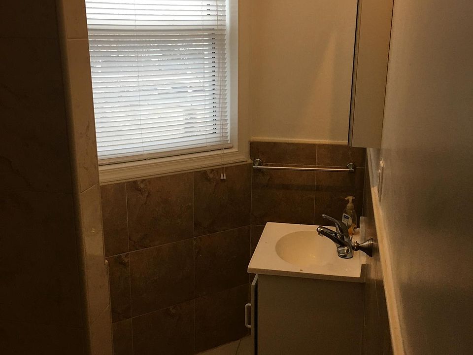 2nd image of 2132 N Uber St APT 3F