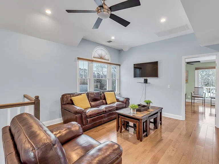 300 Fiddler Ln — Photo 28