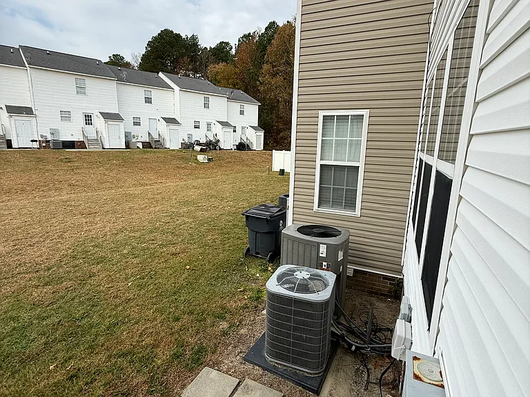 103 Wimbledon Ct — Photo 33