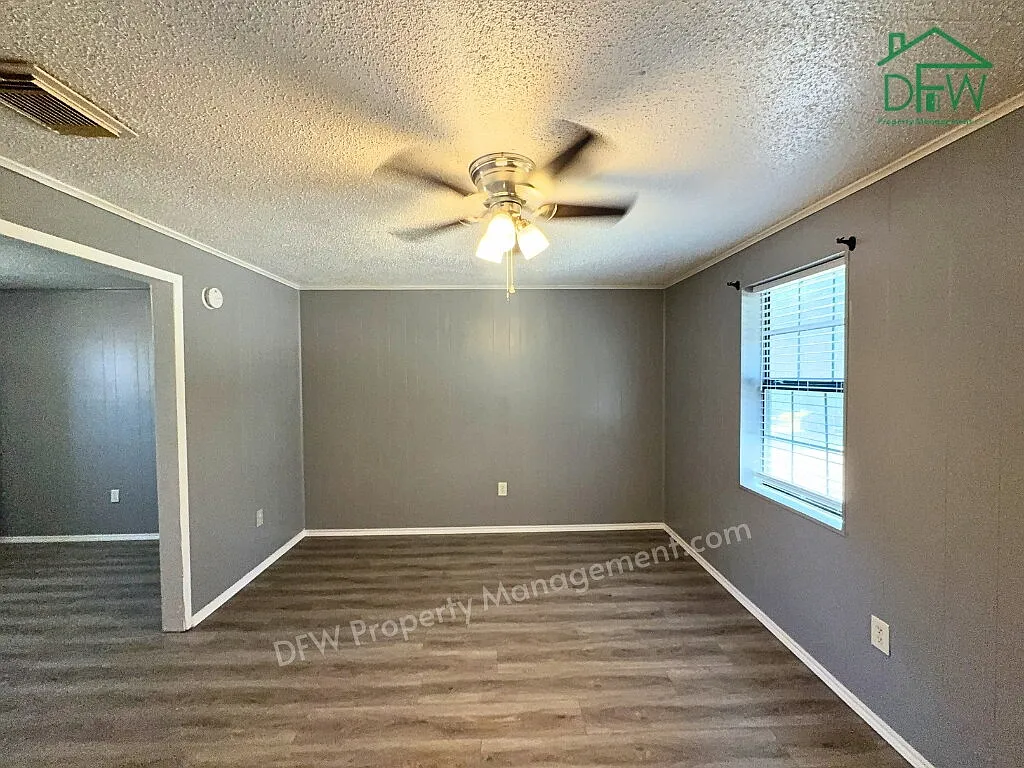2 bed, 1.0 bath, 720 sqft, $995 — Photo 3