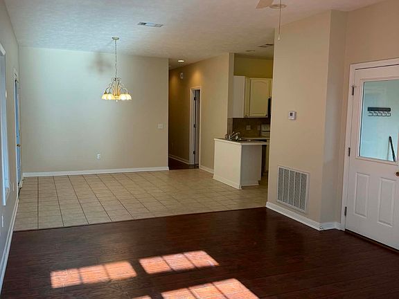 3rd image of 395 Makenzie Ln #397