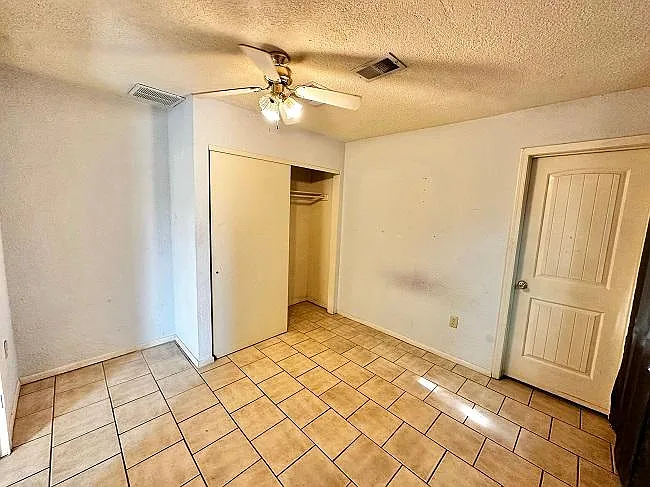 424 E Independence St #2 — Photo 5