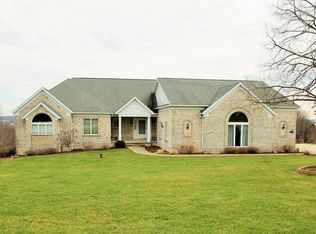 9031 Skylane Dr, Wadsworth, OH 44281