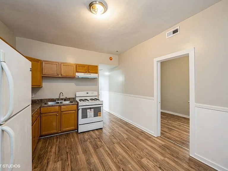 1340 S Kedvale Ave #2 — Photo 6