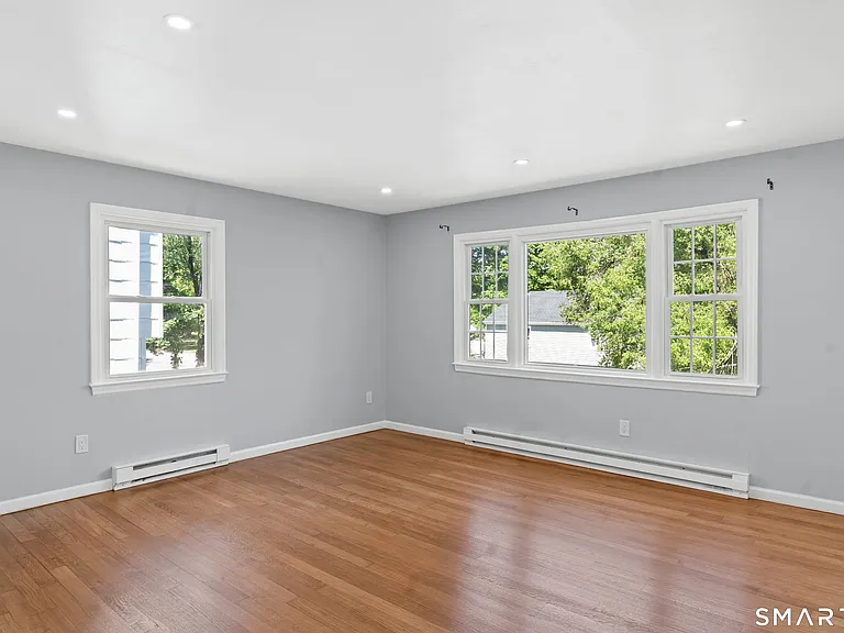 22 Irving Pl #2 — Photo 2