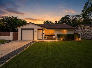 512 Lake Dr, Kerrville, TX 78028