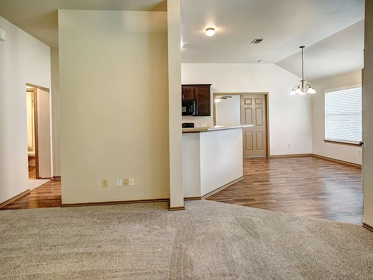 1320 Fern Ct — Photo 7