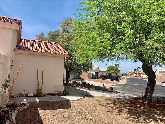 4th image of 2835 Amberwood Dr