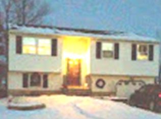 97 Ripplebrook Ln, Minoa, NY 13116
