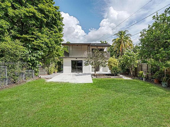 5th image of 1523 NW 38th St