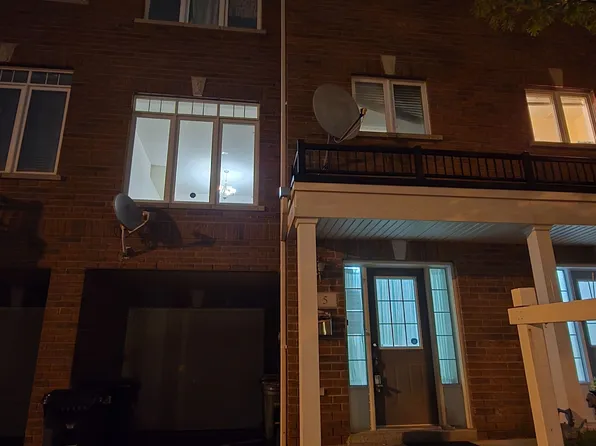 5 Curran Hall Cres, Toronto, ON M1G 0A1