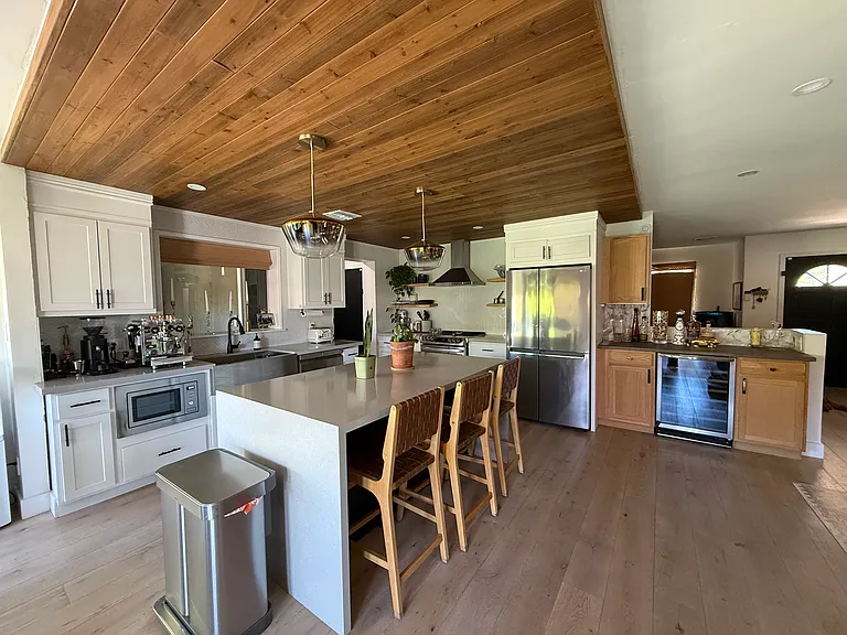 12212 N 36th Pl — Photo 5