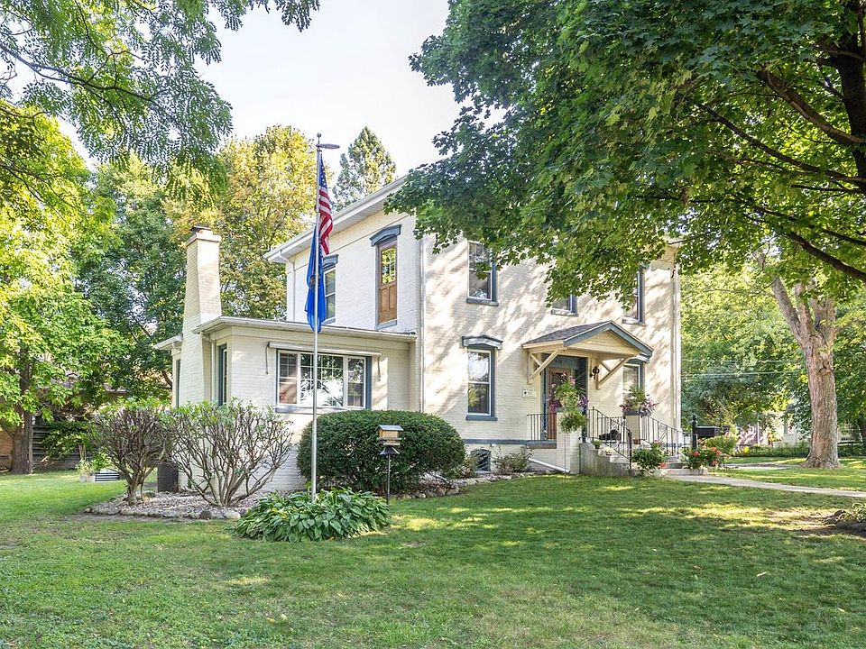 1st image of 610 Clyman STREET