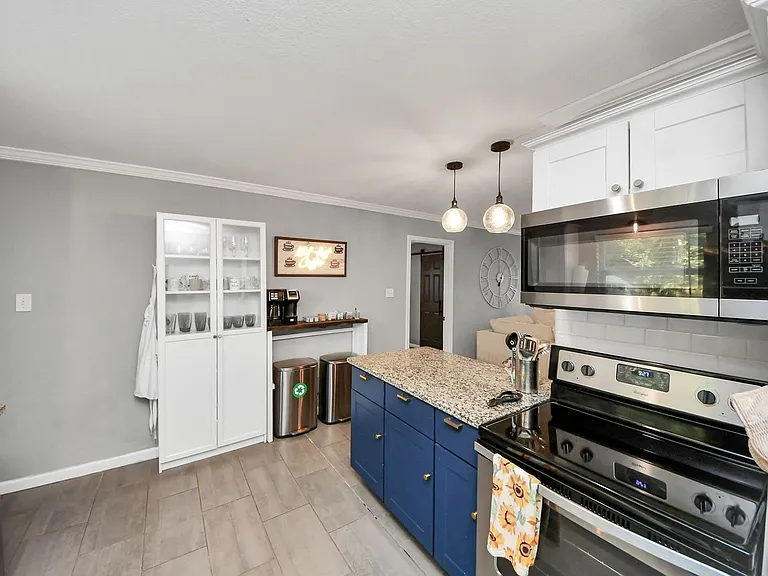 7032 Conley St — Photo 9