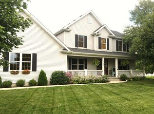 1759 Luther Lowell Ln, Sycamore, IL 60178