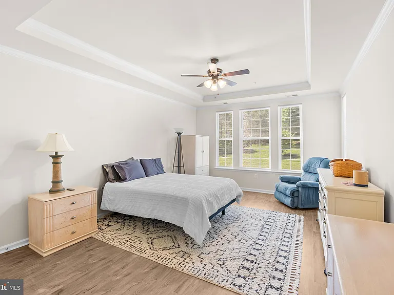 44125 Peirosa Ter — Photo 11