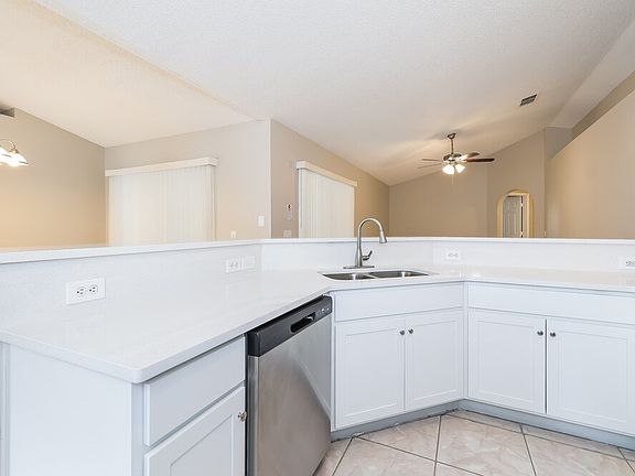 5th image of 5 Sequoia Way