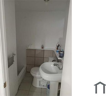 3rd image of 5645 Govane Ave