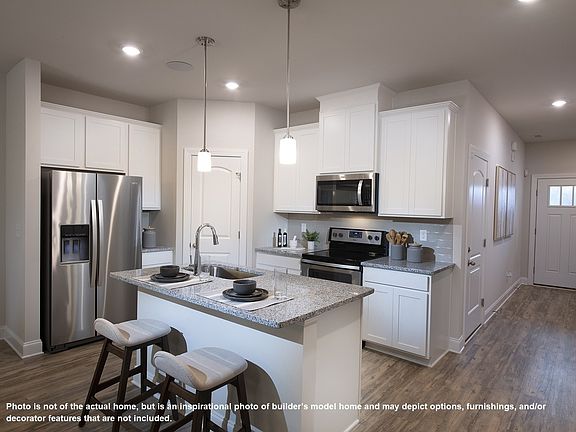 5th image of 1523 Olympic Ln