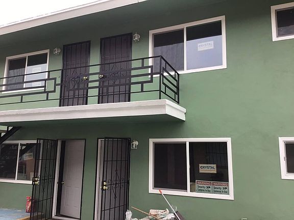 3rd image of 3776 Ocean View Blvd APT B