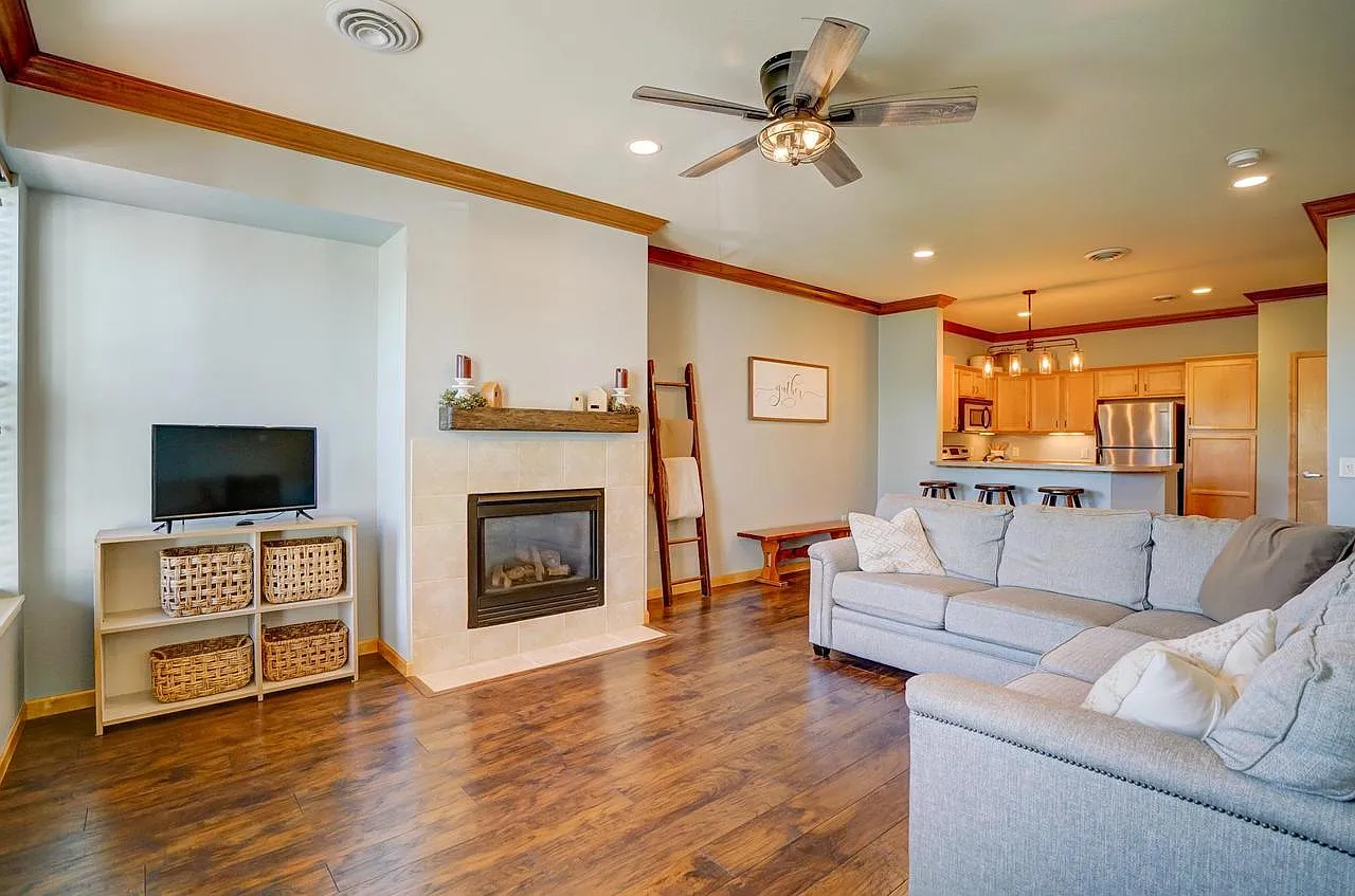 6809 Yellowwood ln photo 1
