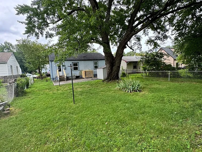 1509 Milton St — Photo 35